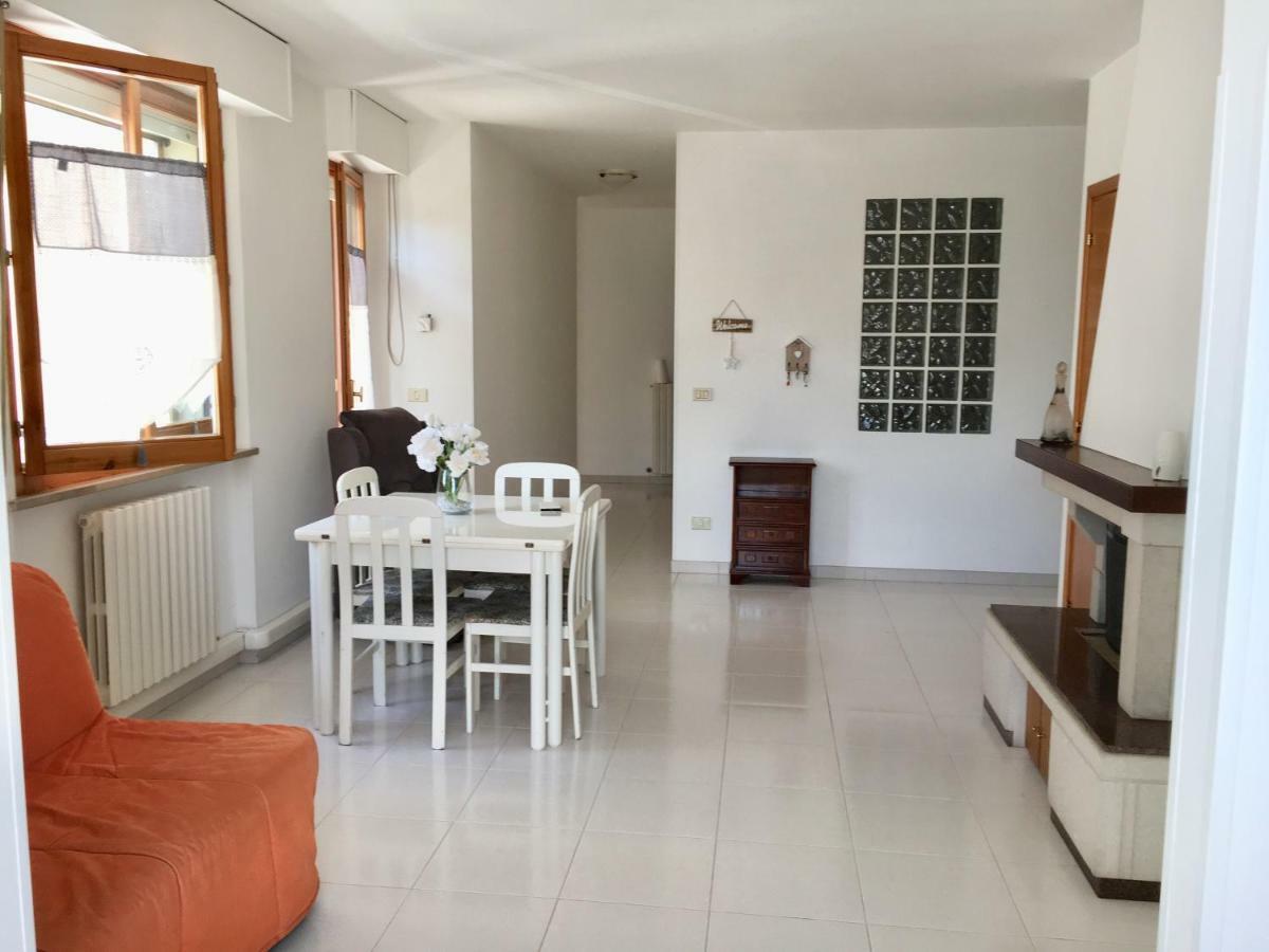 La Casa Di Lory Apartment Фалконара Маритима Екстериор снимка