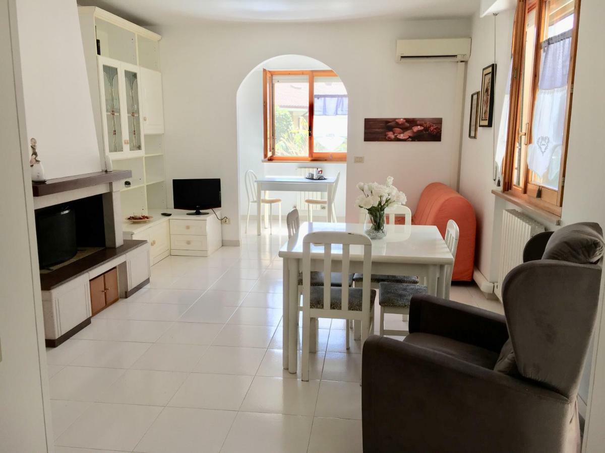 La Casa Di Lory Apartment Фалконара Маритима Екстериор снимка